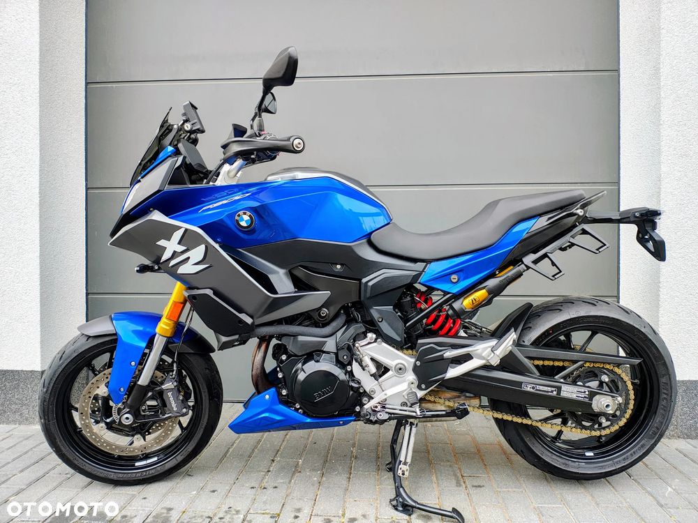 BMW XR - 15