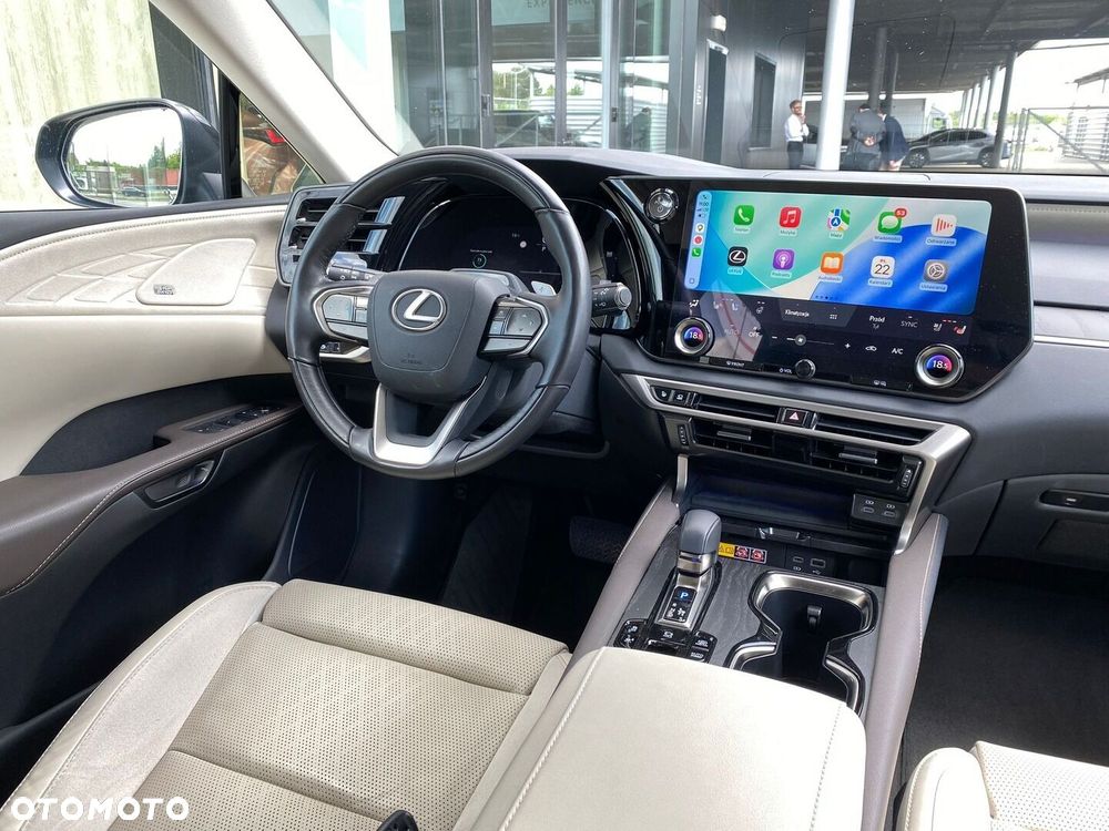 Lexus RX 450h+ Omotenashi - 5