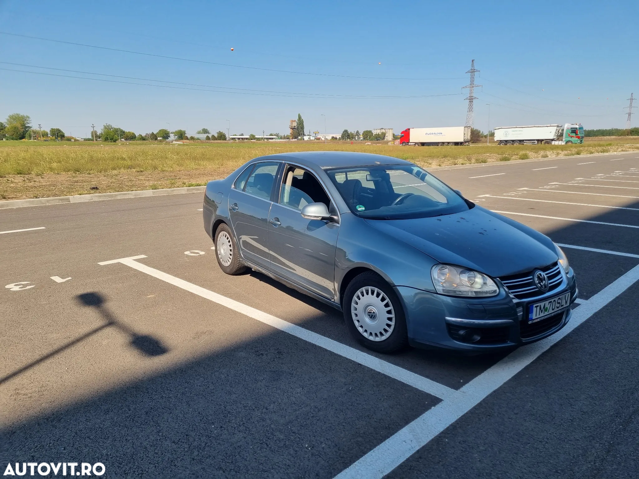 Volkswagen Jetta 2.0 TDI Comfortline - 13