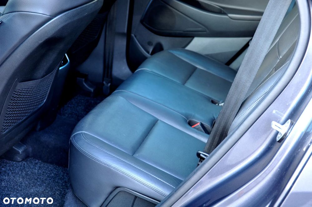 Hyundai Tucson blue 1.7 CRDi 2WD DCT Premium - 30
