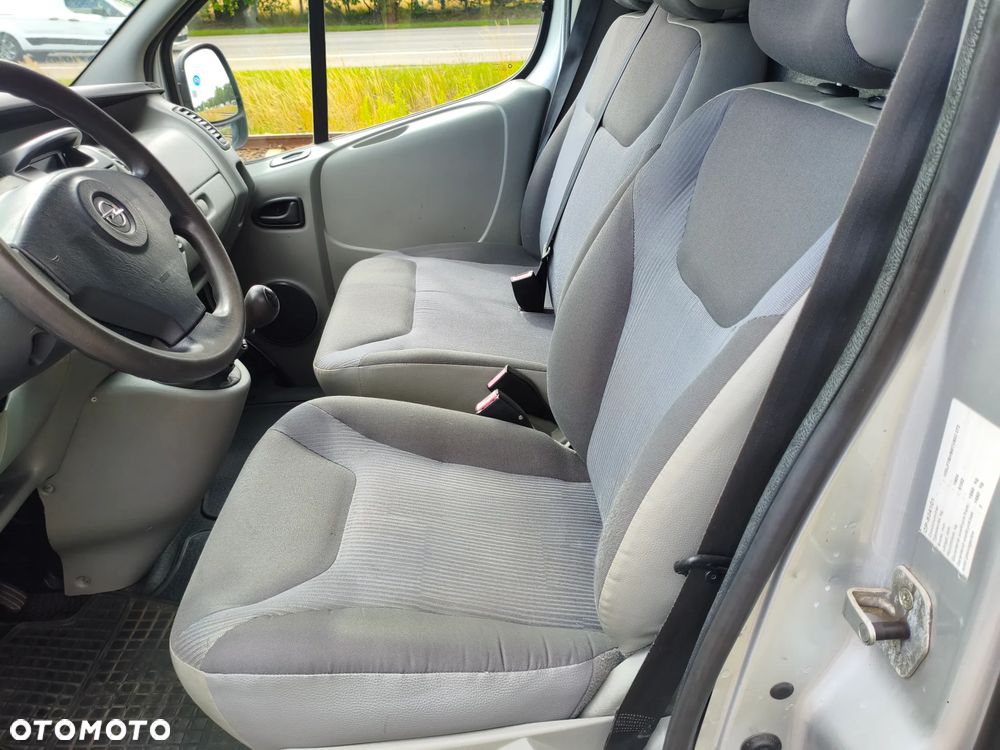 Opel Vivaro - 21