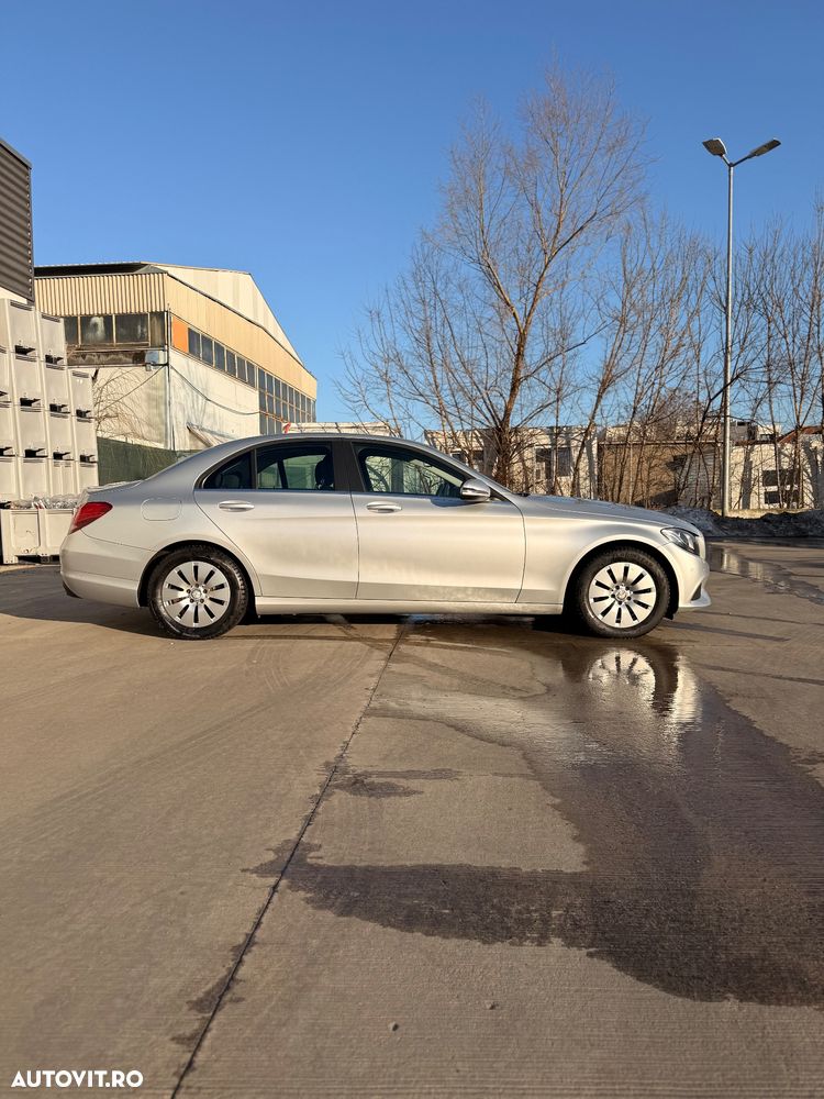 Mercedes-Benz C - 4