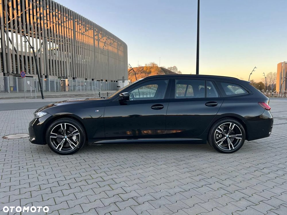 BMW Seria 3 330i xDrive M Sport - 4