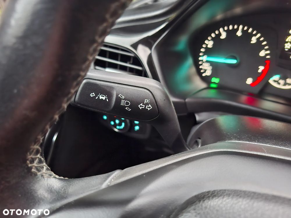 Ford Fiesta 1.0 EcoBoost S&S TITANIUM - 20