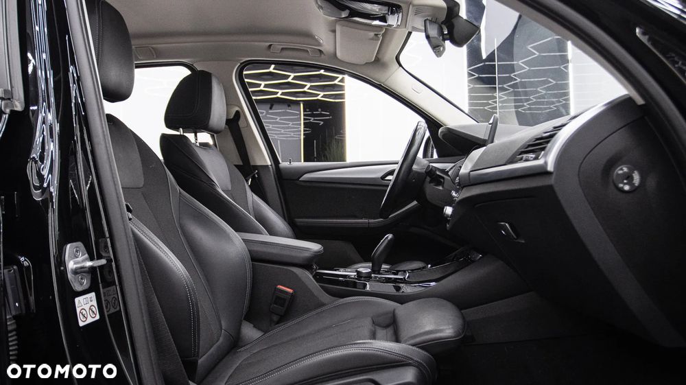 BMW X3 xDrive20i - 20