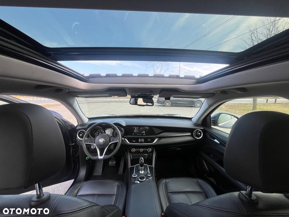 Alfa Romeo Stelvio 2.0 Turbo 16V AT8-Q4 Ti - 2