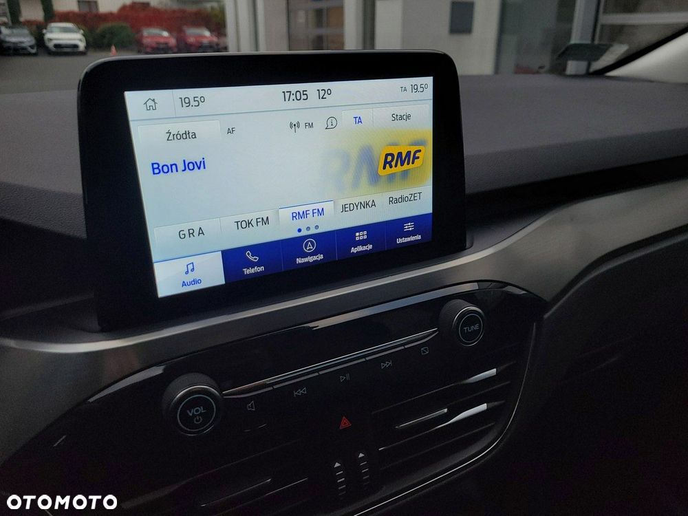 Ford Kuga - 26