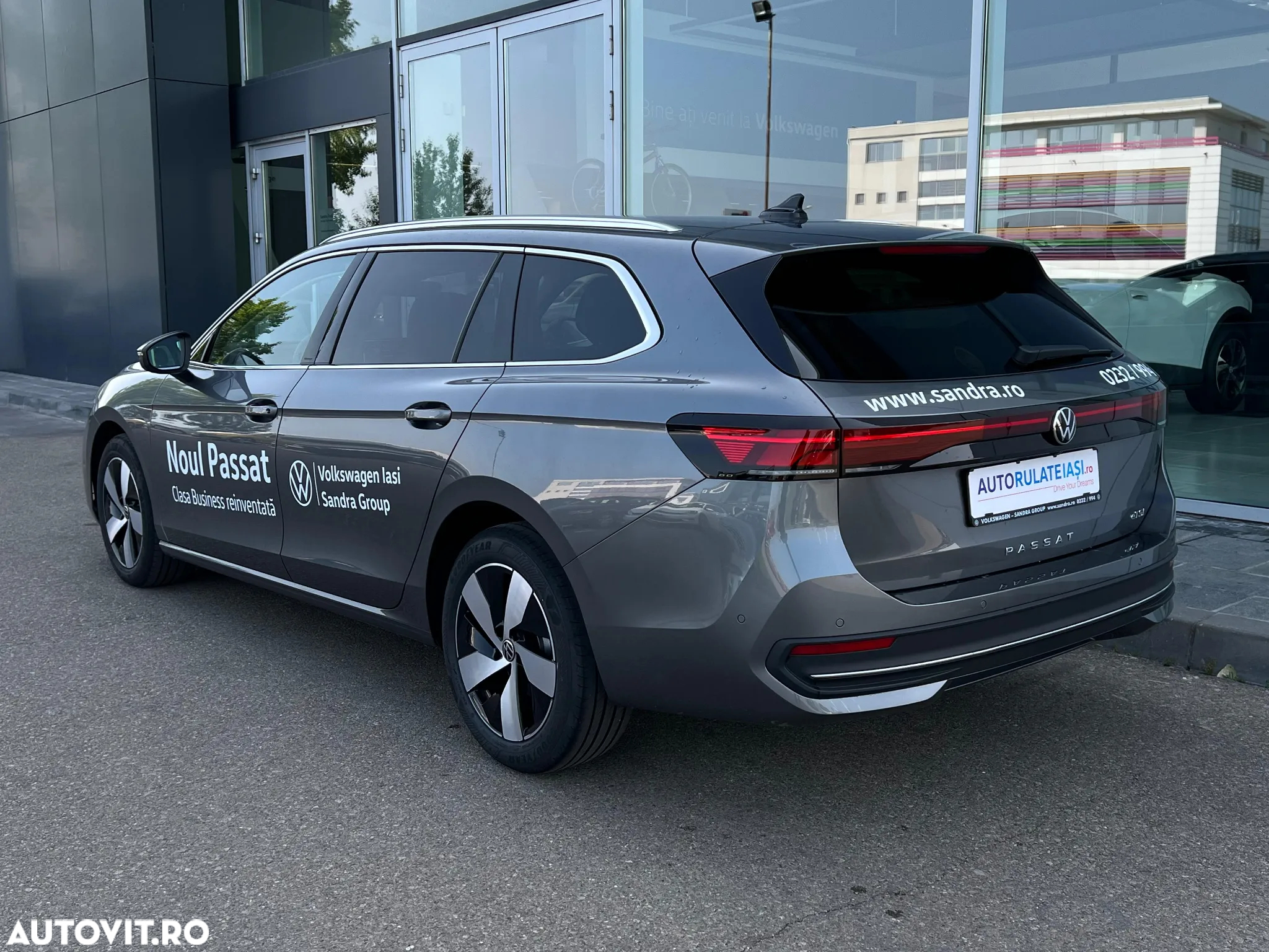 Volkswagen Passat Variant 1.5 eTSI DSG MHEV Business - 5