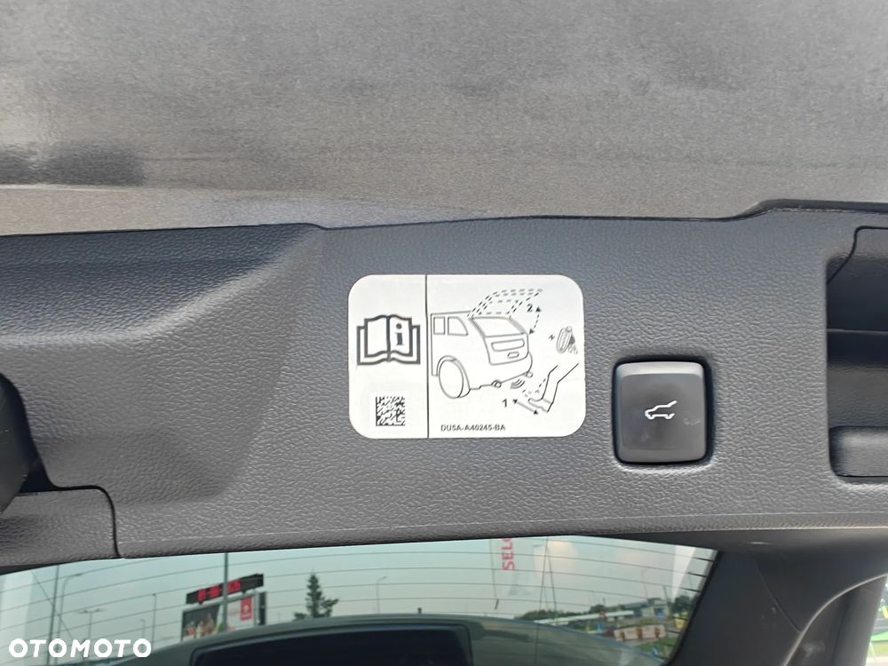 Ford Kuga 2.5 FHEV FWD Titanium - 9