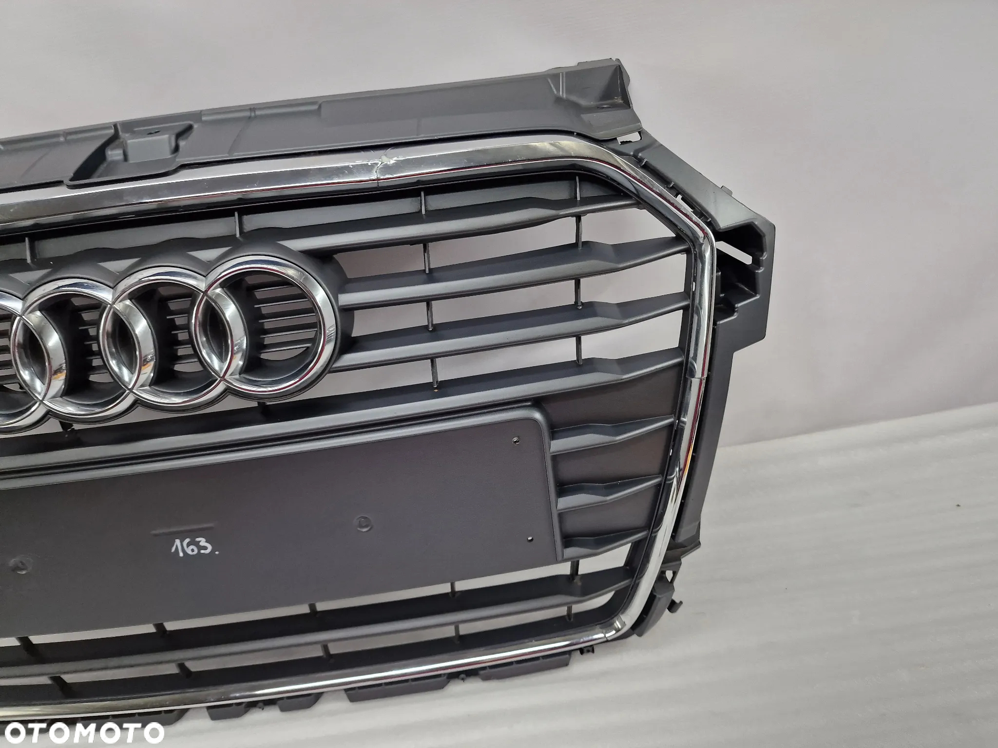 AUDI A1 8XA LIFT 13- ATRAPA / GRILL PRZEDNI PRZÓD , NR 8XA853651B / 8XA853651C , NR AUKCJI GL163 - 6