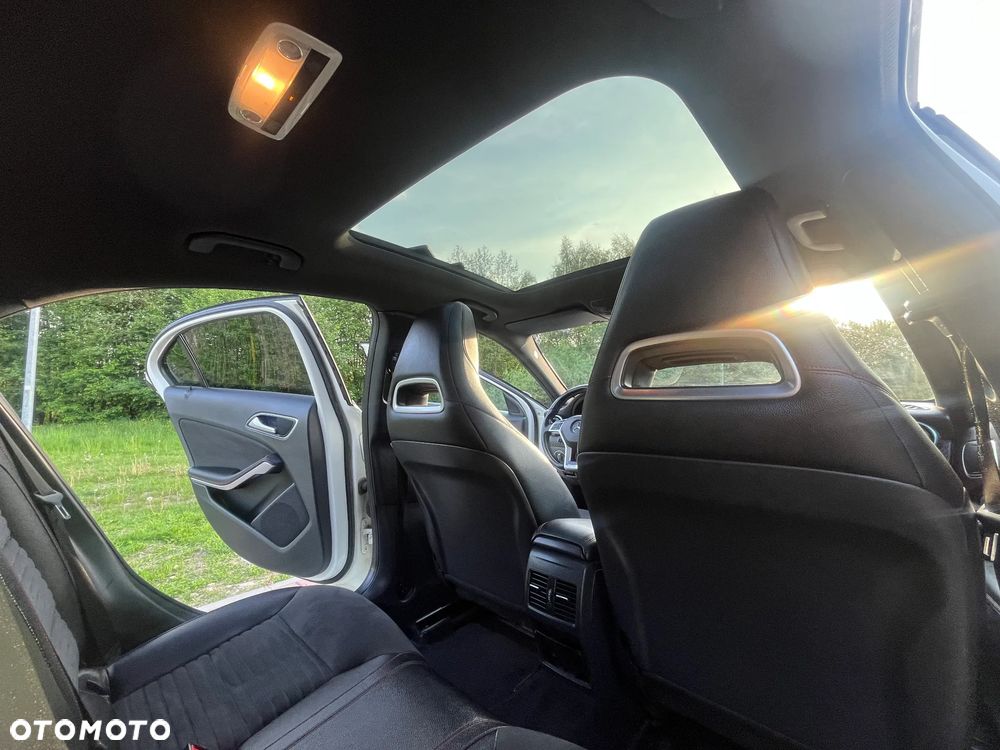 Mercedes-Benz Klasa A 160 CDI 7G-DCT AMG Line - 25