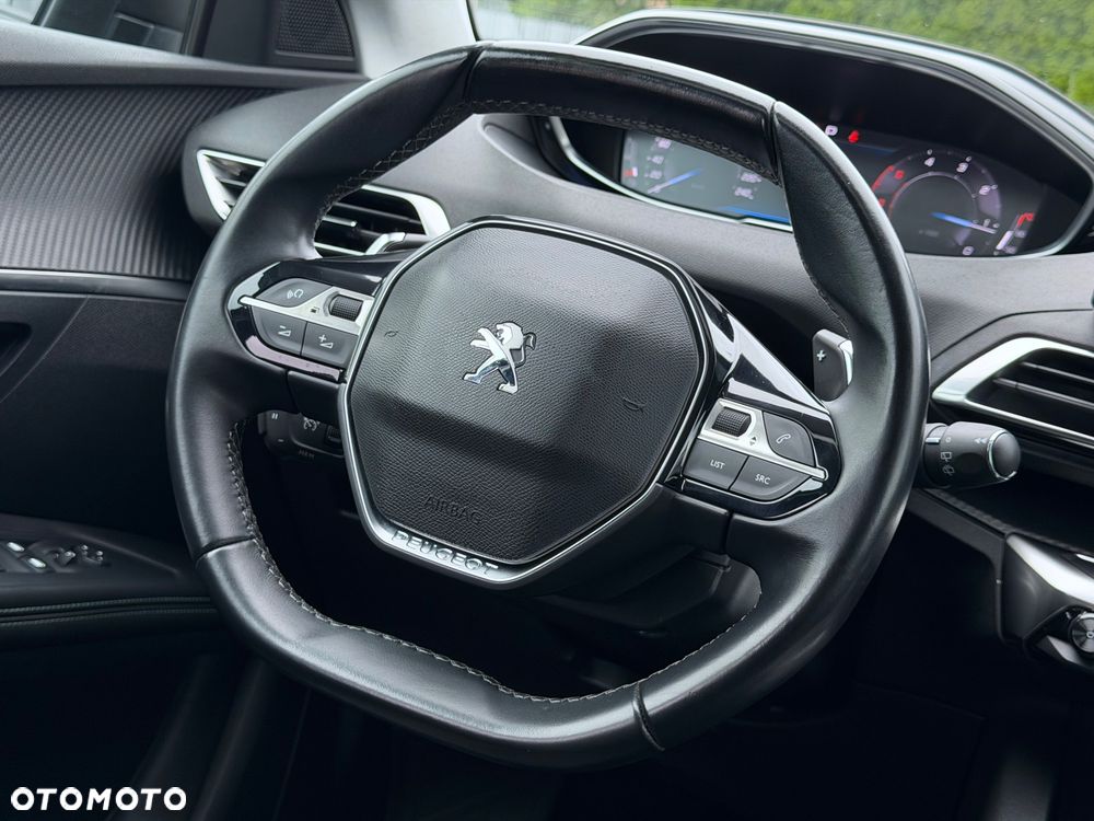 Peugeot 3008 BlueHDi 130 Stop & Start EAT8 Allure - 23
