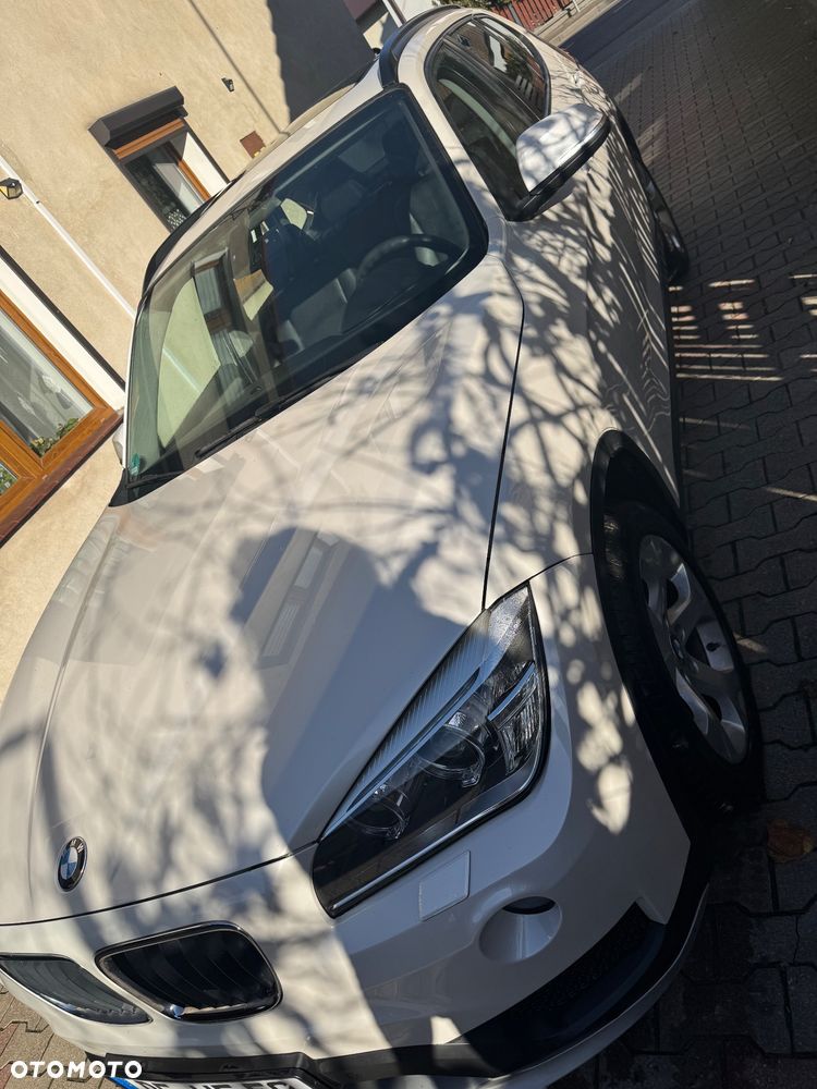 BMW X1 sDrive18i xLine - 3