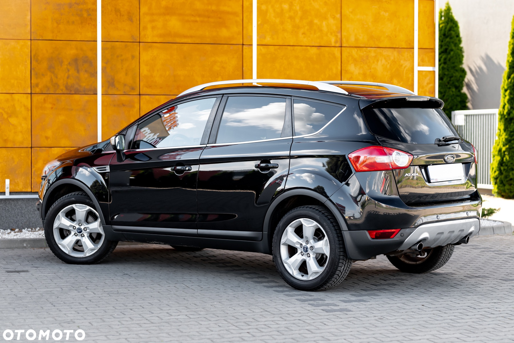 Ford Kuga 2.5 4x4 Titanium - 14