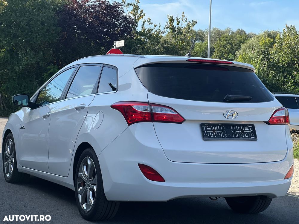 Hyundai i30 i30cw 1.6 CRDi Style - 4