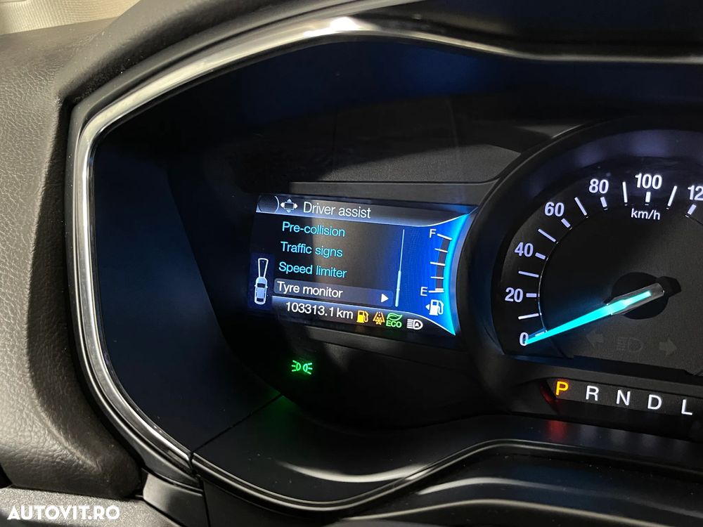 Ford Mondeo 2.0 HEV Titanium - 28