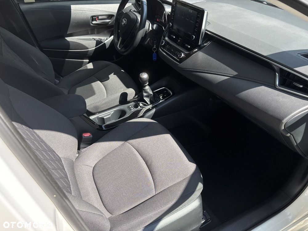 Toyota Corolla - 28