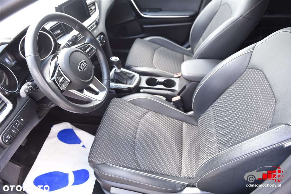Kia Ceed 1.4 L Business Line Plus - 8