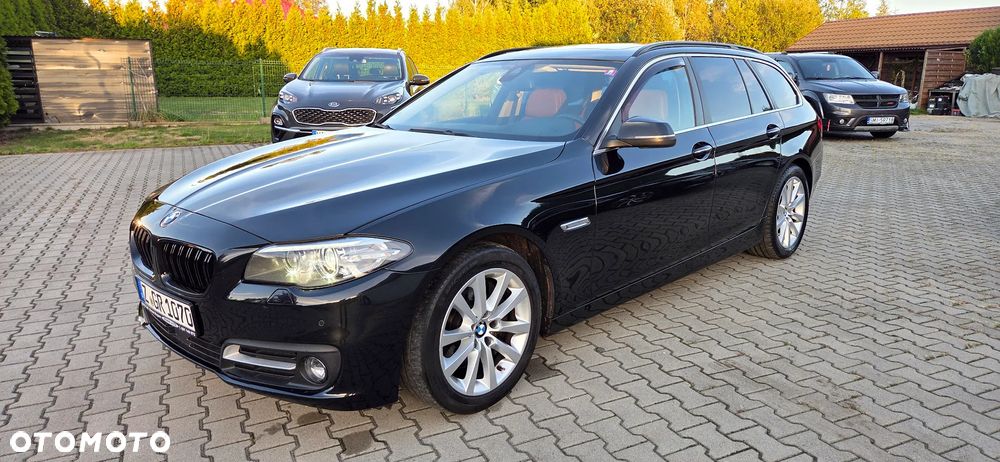 BMW Seria 5 525d Sport-Aut Luxury Line - 4