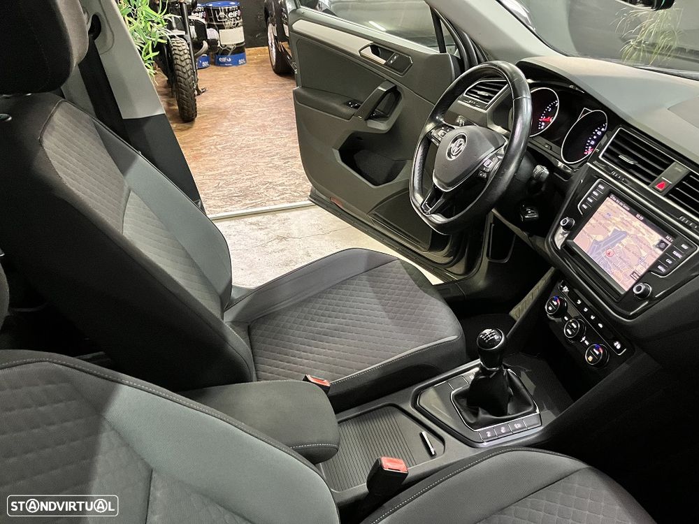 VW Tiguan 1.4 TSI Confortline - 30