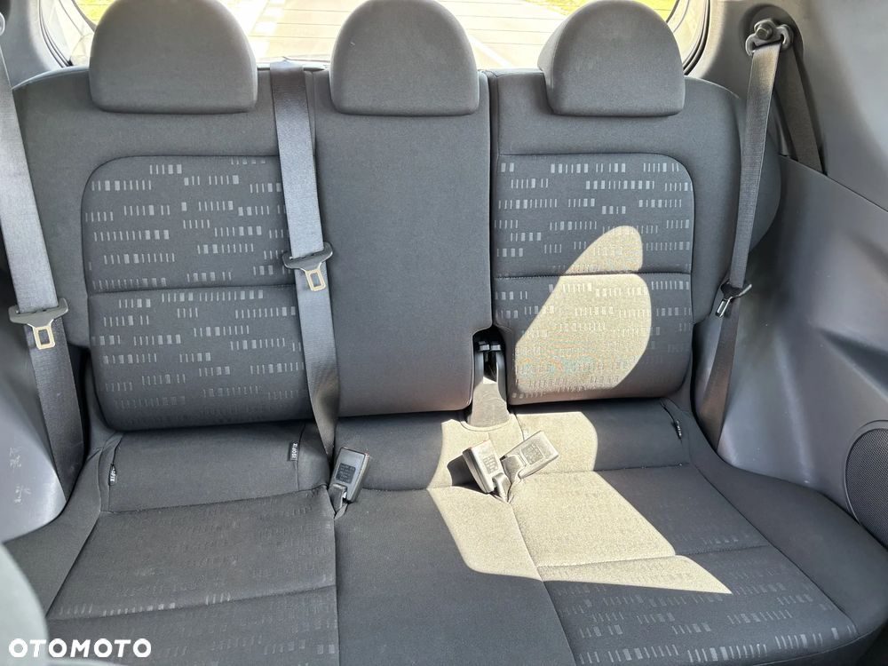 Mitsubishi Colt 1.1 Inform - 13