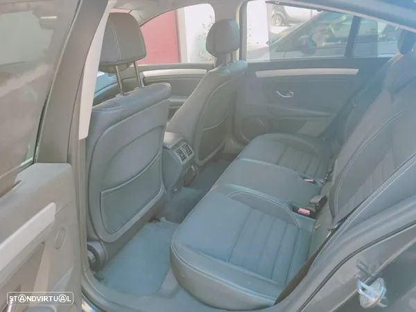 Renault Laguna 2.0 dCi Initiale - 10