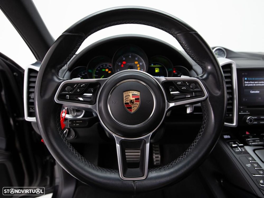 Porsche Cayenne S - 22