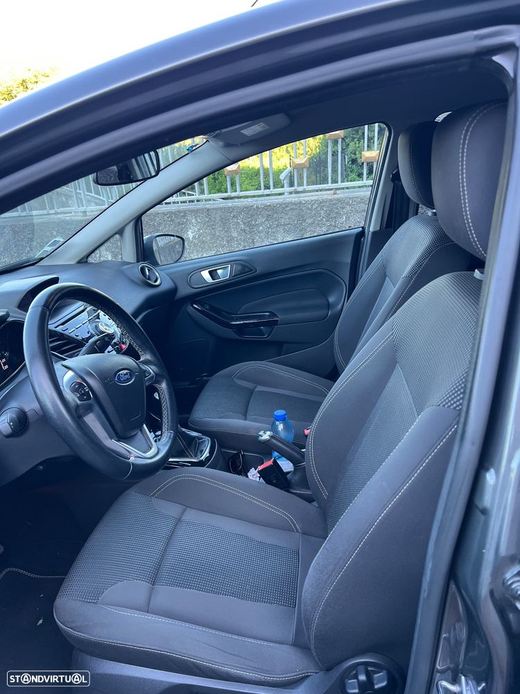 Ford Fiesta 1.0 EcoBoost Titanium - 4
