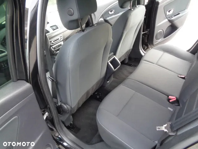 Renault Megane 1.6 16V Expression - 11