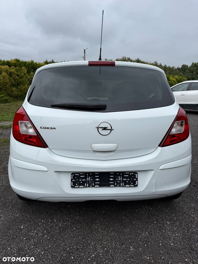 Opel Corsa 1.4 16V Cosmo - 4