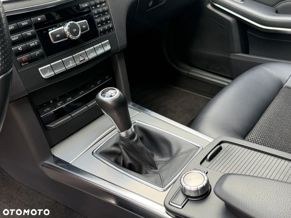 Mercedes-Benz Klasa E 200 Avantgarde - 23