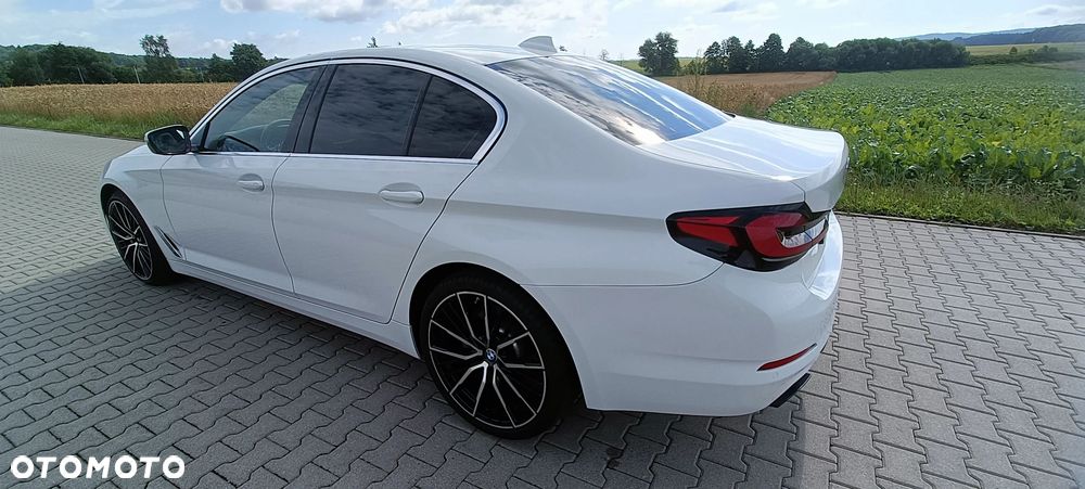 BMW Seria 5 540i Sport Line sport - 4