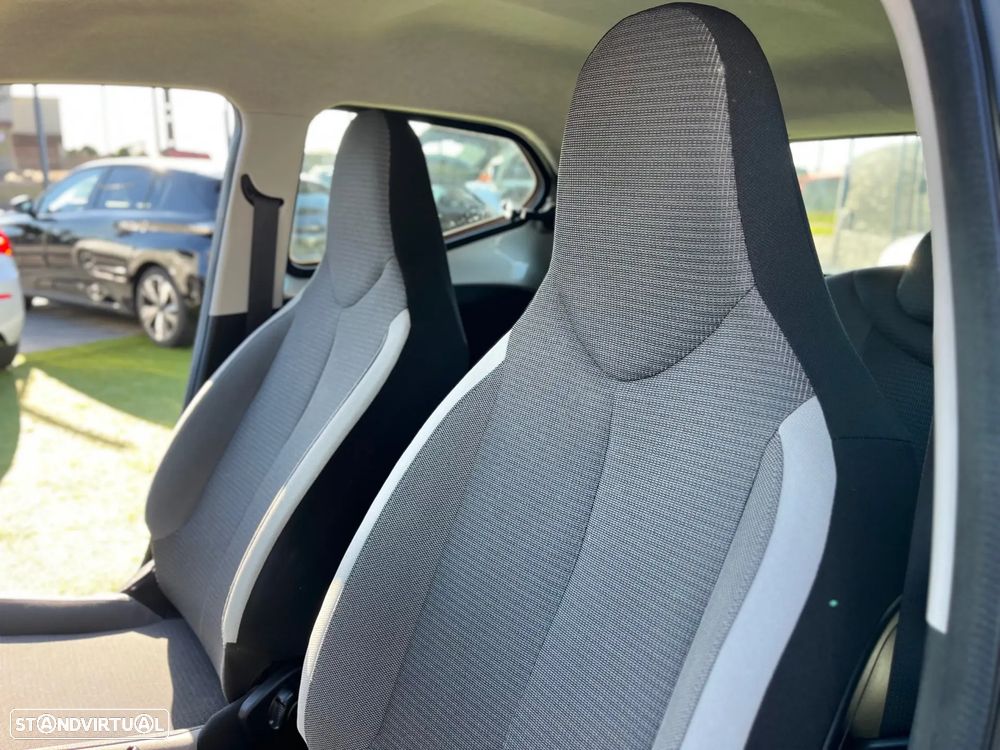 Toyota Aygo x-business - 19