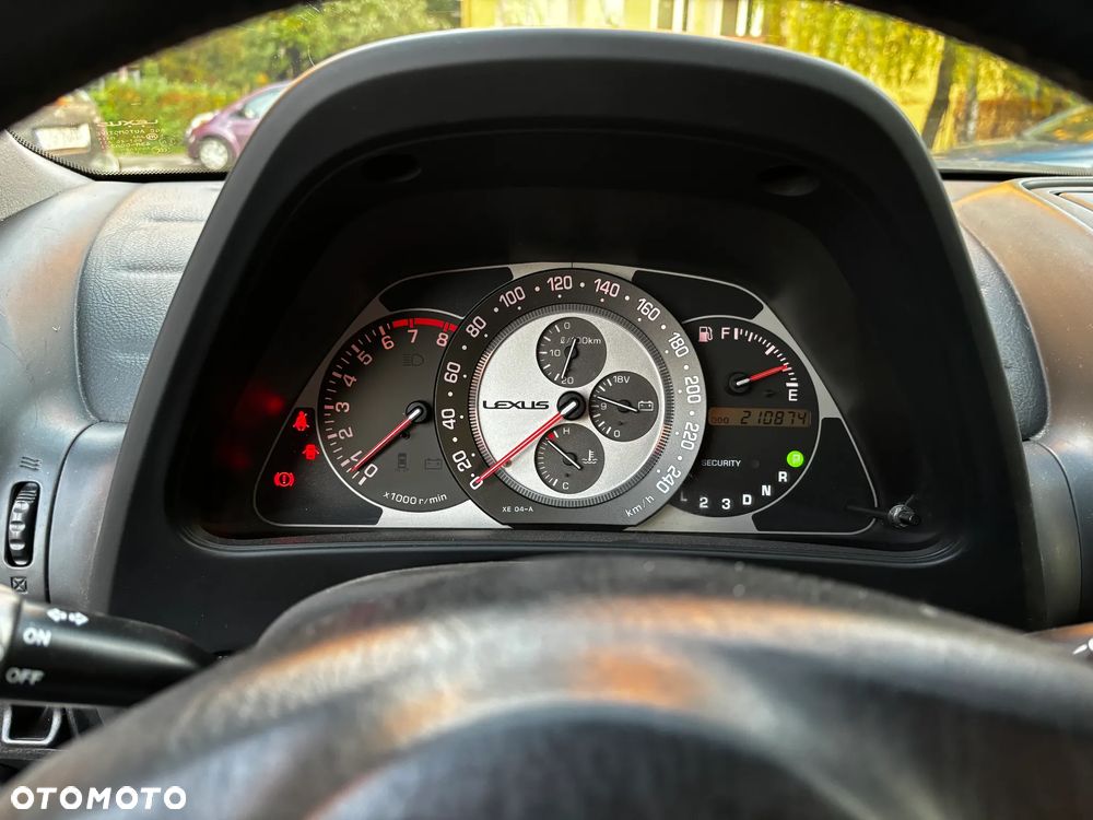 Lexus IS 200 Elegance - 4