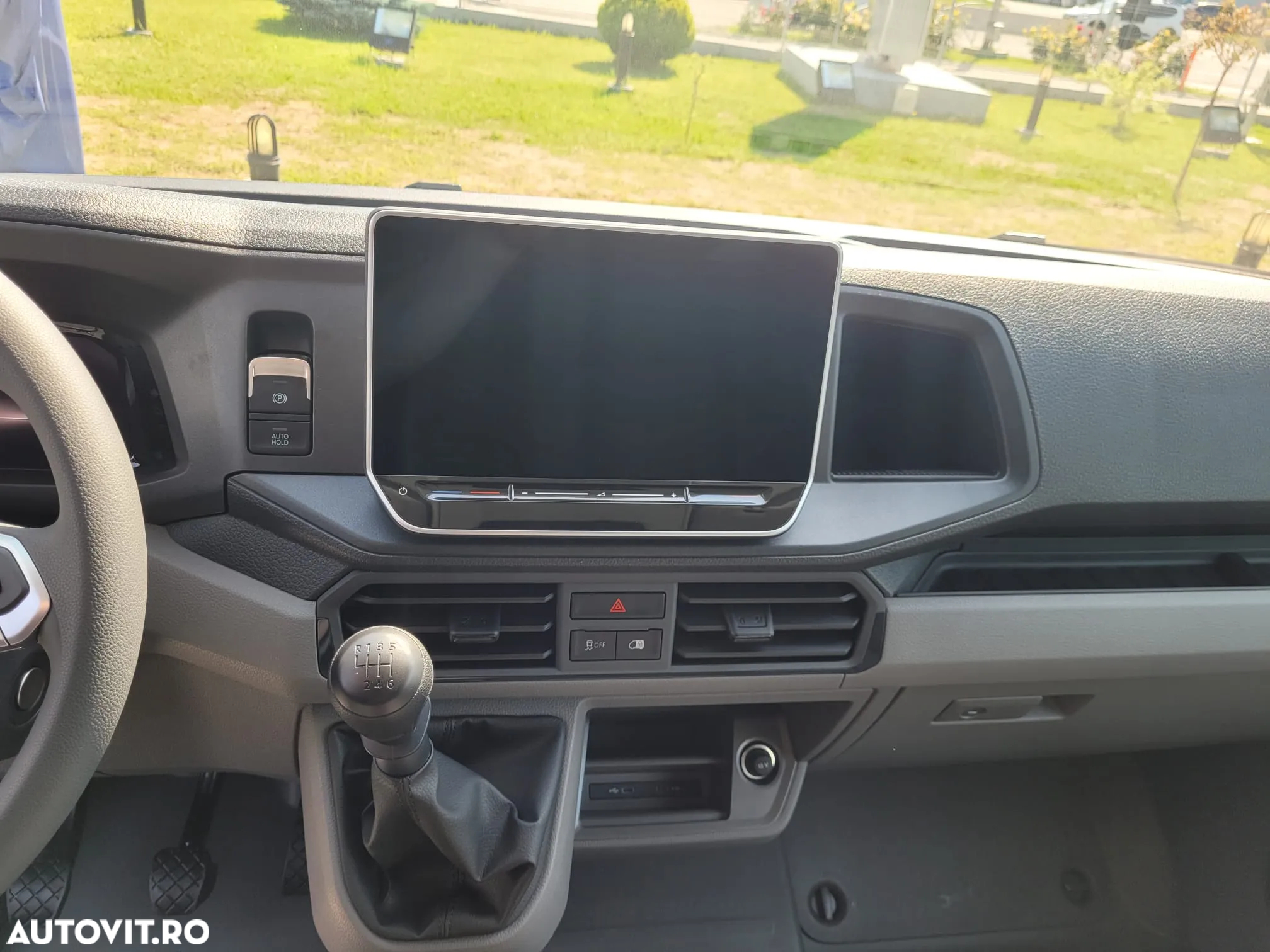 Volkswagen Crafter 35 Furgon L4H3 140CP M6 - 18