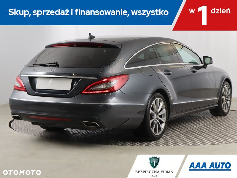 Mercedes-Benz CLS - 6
