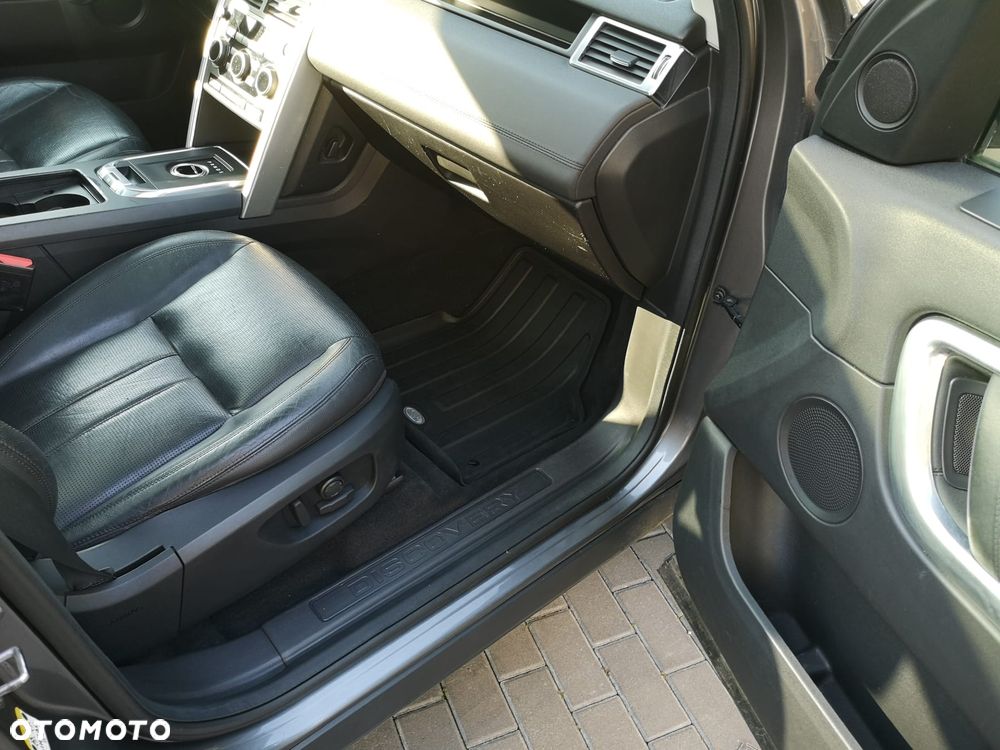 Land Rover Discovery Sport D180 R-Dynamic - 31
