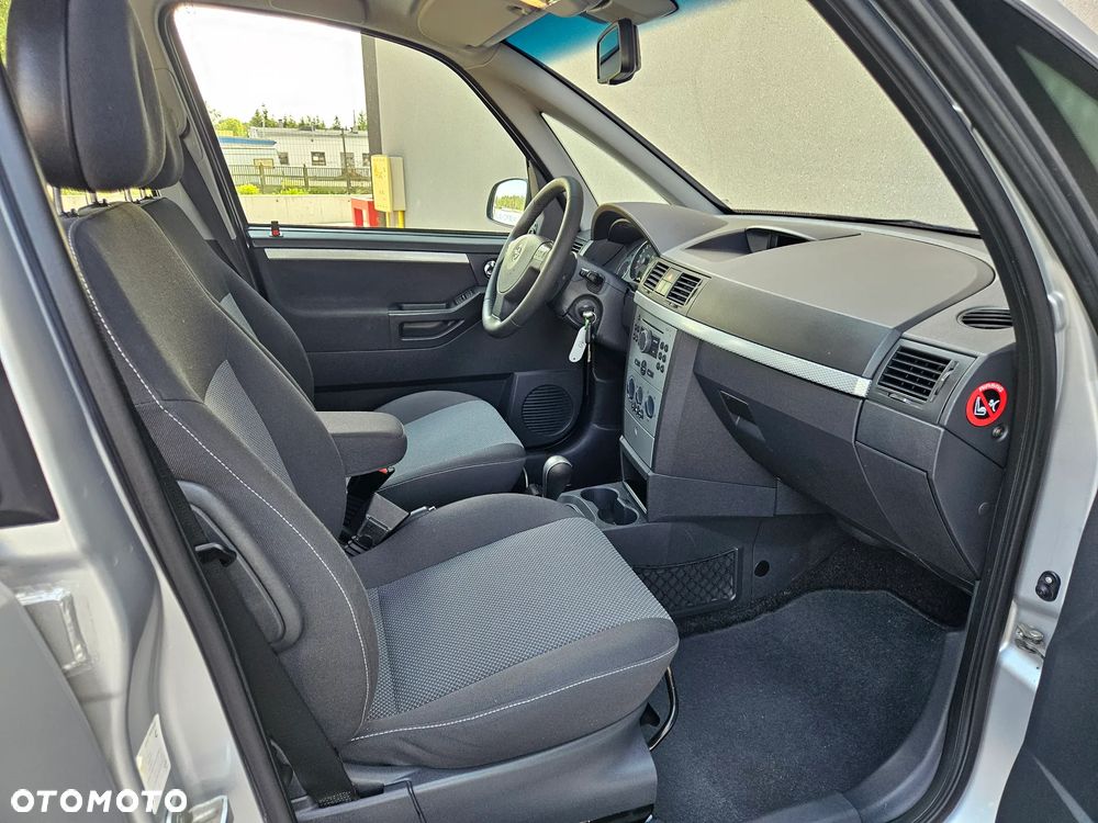 Opel Meriva 1.8 16V Essentia Easytronic - 7