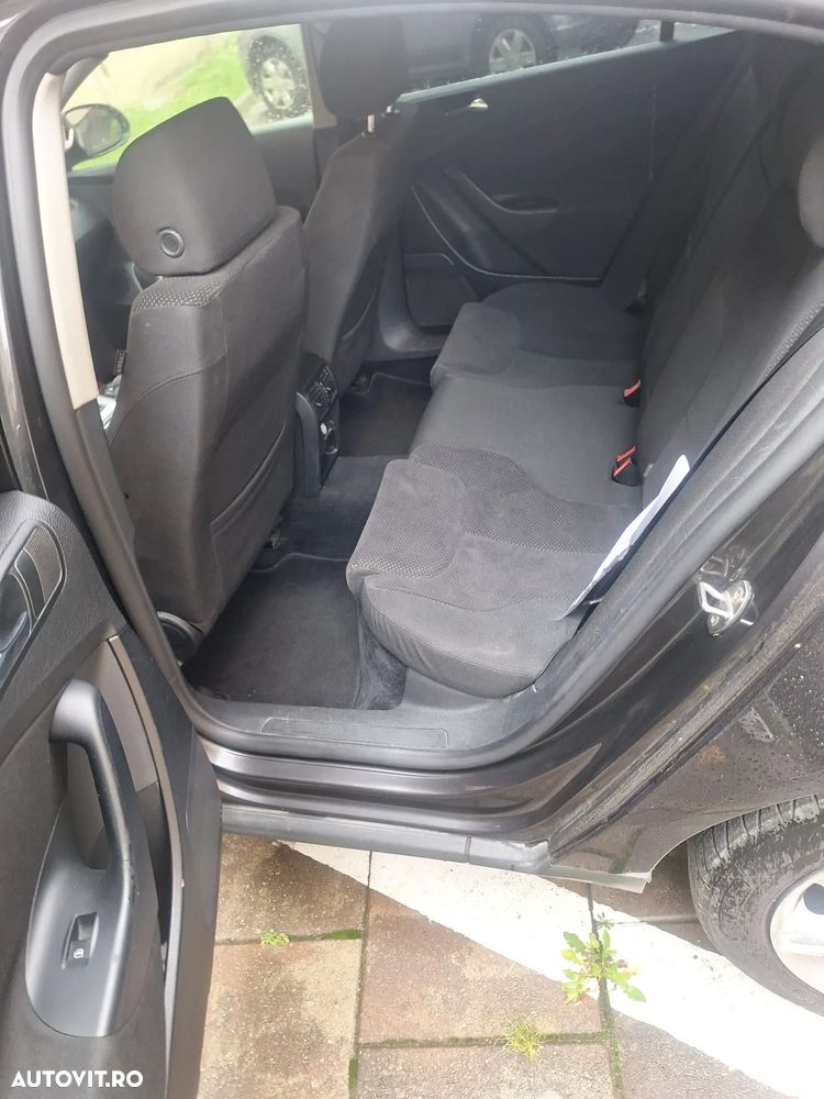 Volkswagen Passat 2.0TDI Comfortline DPF - 11