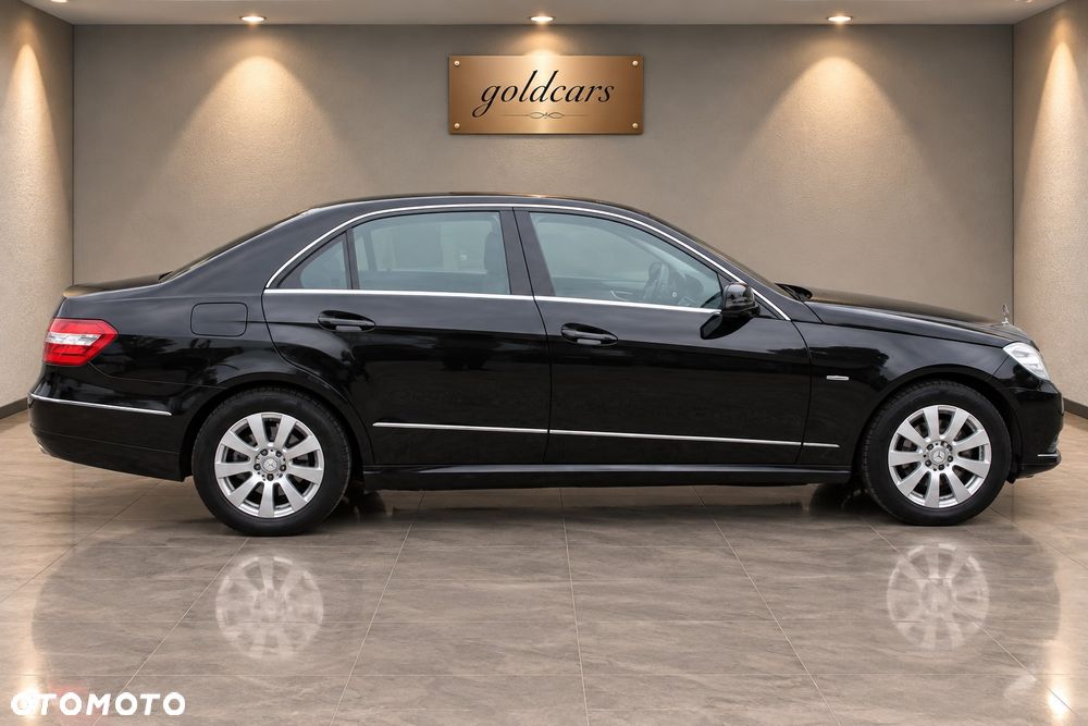 Mercedes-Benz Klasa E 250 CGI BlueEFFICIENCY 7G-TRONIC Elegance - 9