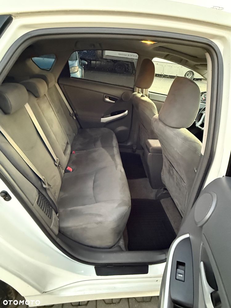 Toyota Prius 1.5 VVT-i Sol - 26