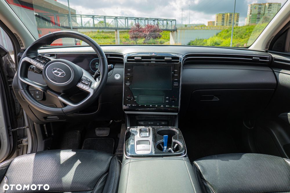 Hyundai Tucson 1.6 T-GDi HEV Executive 4WD - 17