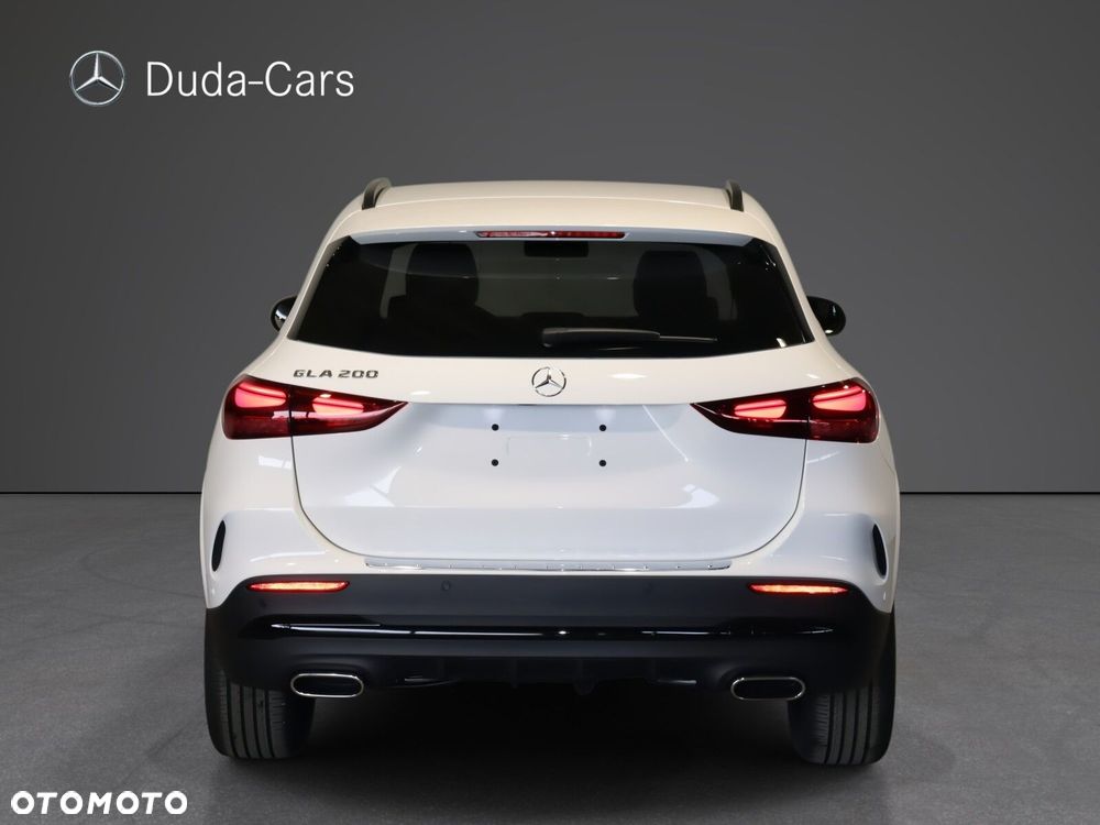 Mercedes-Benz GLA - 5