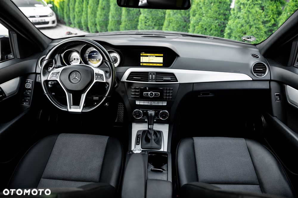 Mercedes-Benz Klasa C 180 BlueEFFICIENCY 7G-TRONIC Avantgarde - 25