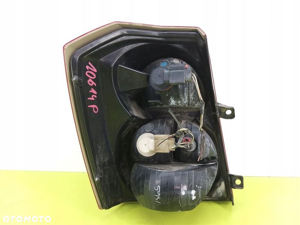 Lampa prawa tylna tył Dodge Caliber 2006-2009 PRZED LIFT 320078B - 3