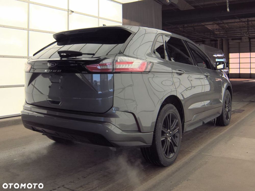 Ford Edge - 4