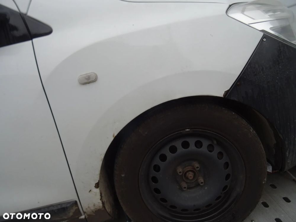 DACIA DOKKER LODGY  Z WYSYLKA BLOTNIK PRAWY KOMPLET NADKOLE KIERUNEK LISTWY BLOTNIKA CZESCI ROZNE