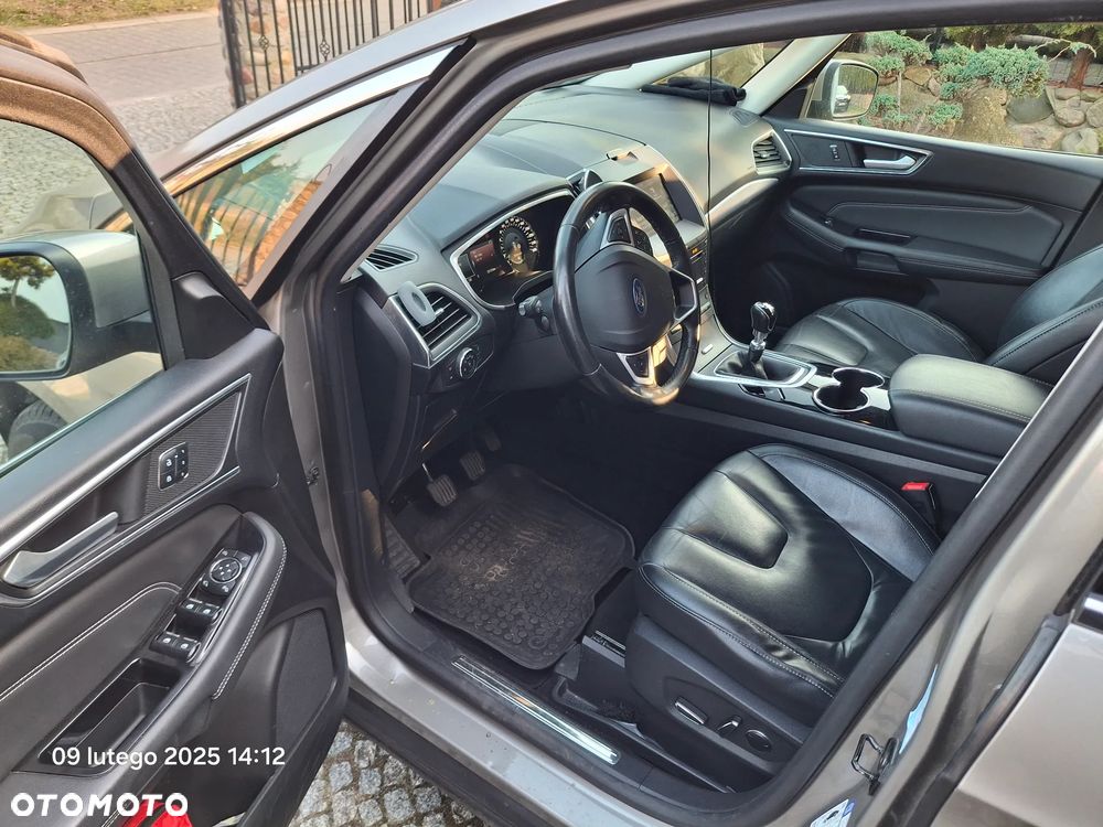 Ford S-Max - 13