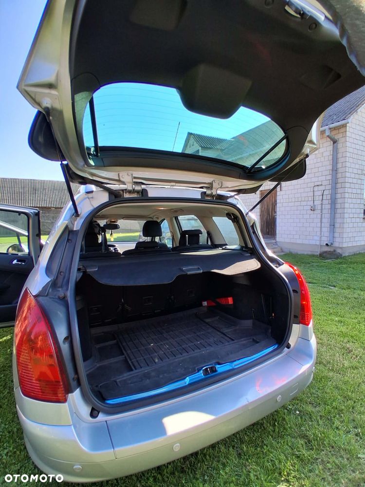 Peugeot 308 1.6 Premium Plus - 6