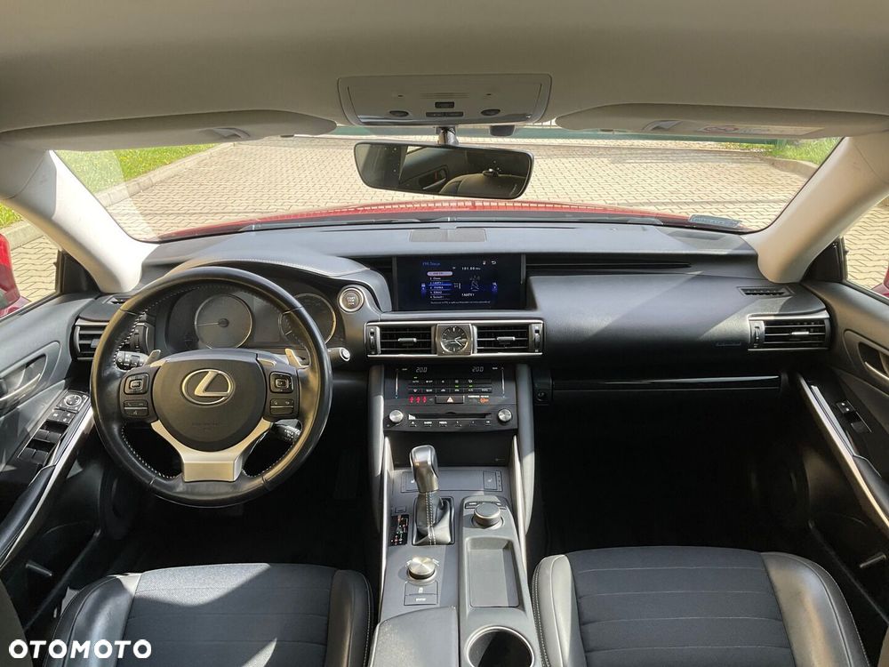 Lexus IS 200t Elegance - 9